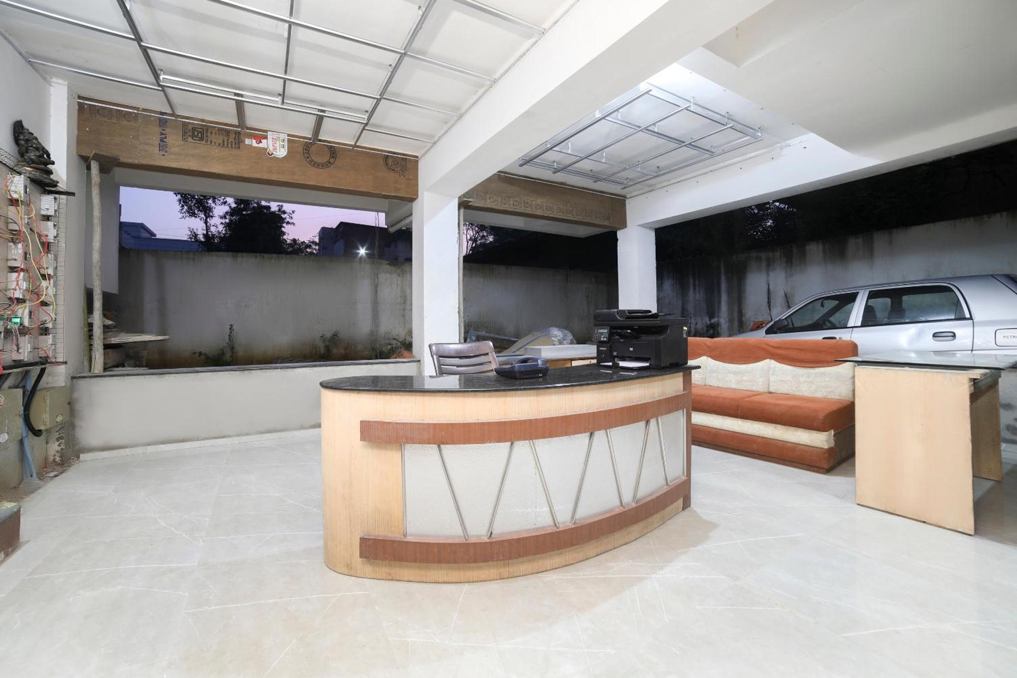 נאגפור Hotel O Club Metro מראה חיצוני תמונה